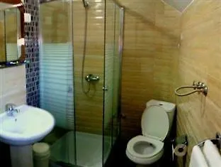 Hotel Viktoria Tirana Mjull-Bathore 3*,  Albania