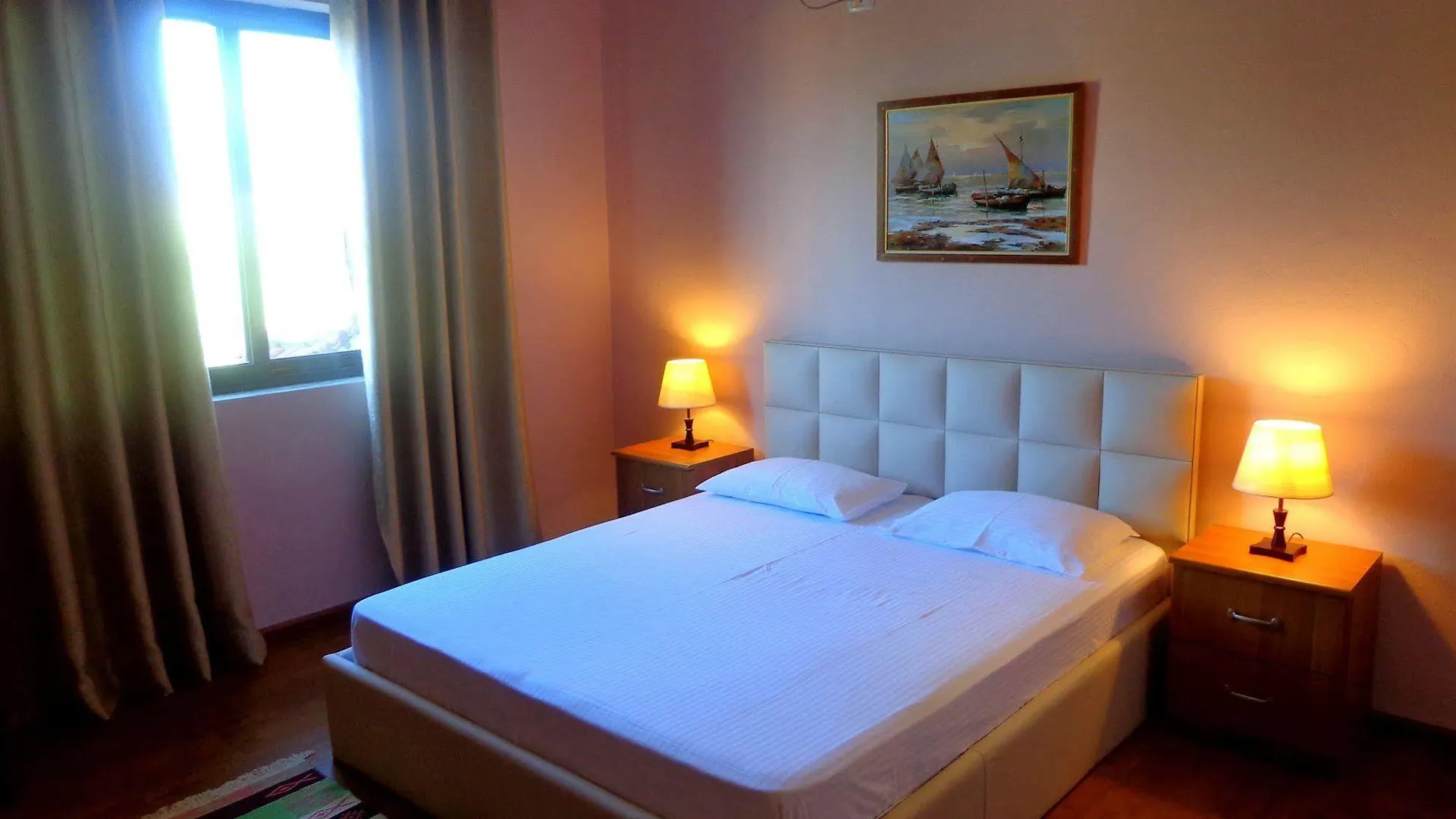 Hotel Viktoria Tirana Mjull-Bathore 3*,